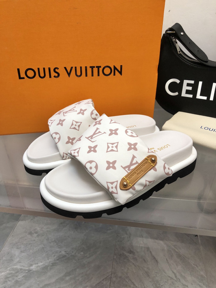 LV SANDALS