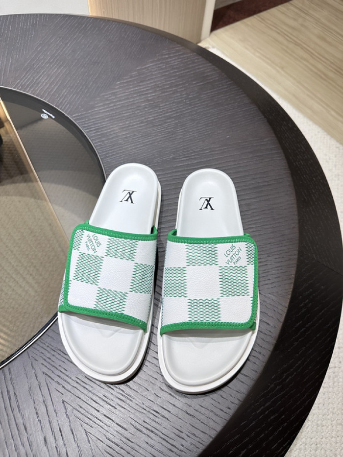 LV SANDALS
