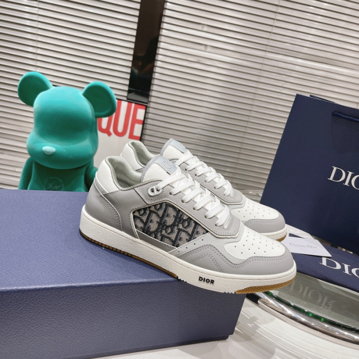 D10r B27 Low Top Sneaker