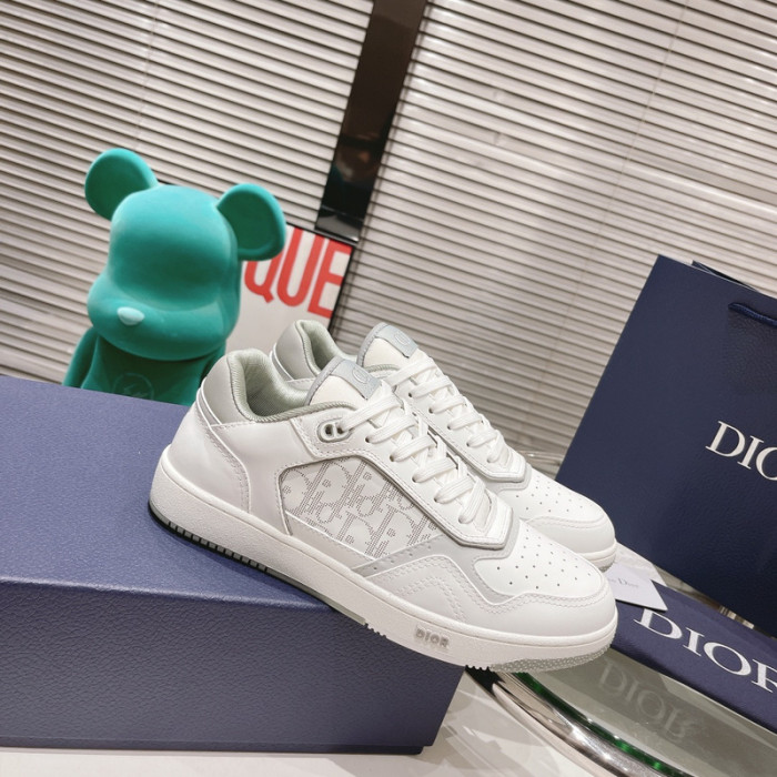 D10r B27 Low Top Sneaker