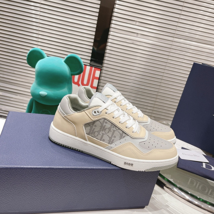 D10r B27 Low Top Sneaker