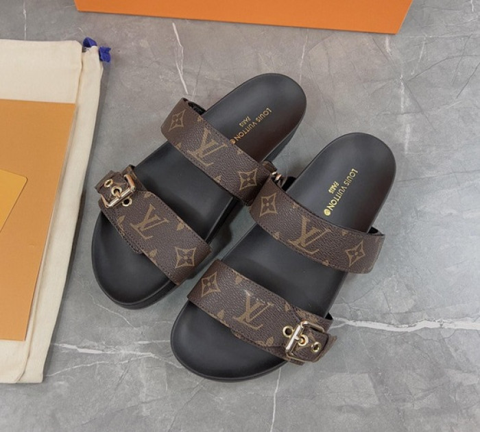 LV SANDALS