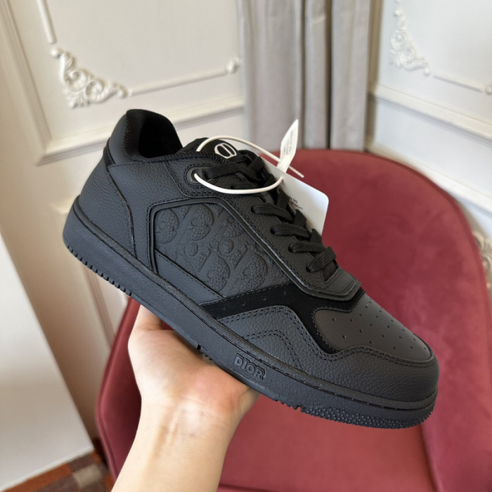 D10r B27 Low Top Sneaker