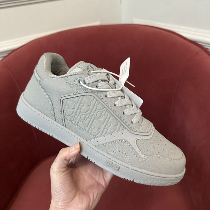 D10r B27 Low Top Sneaker