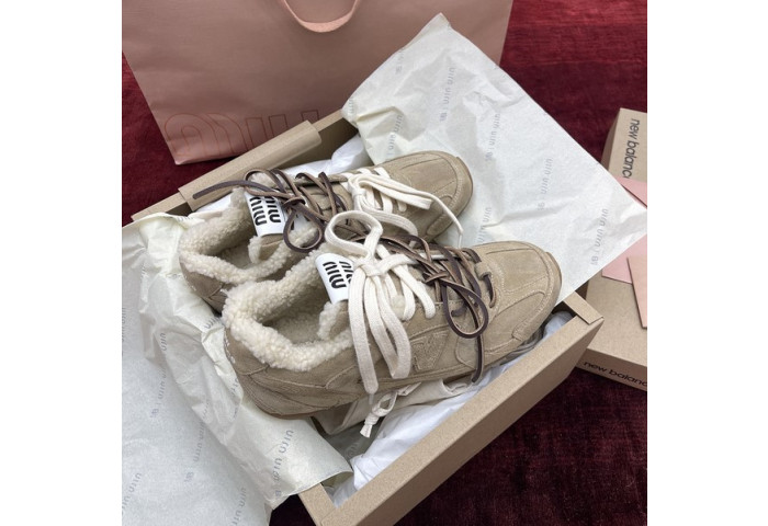 NEW BALANCE X MIUMIU SNEAKER