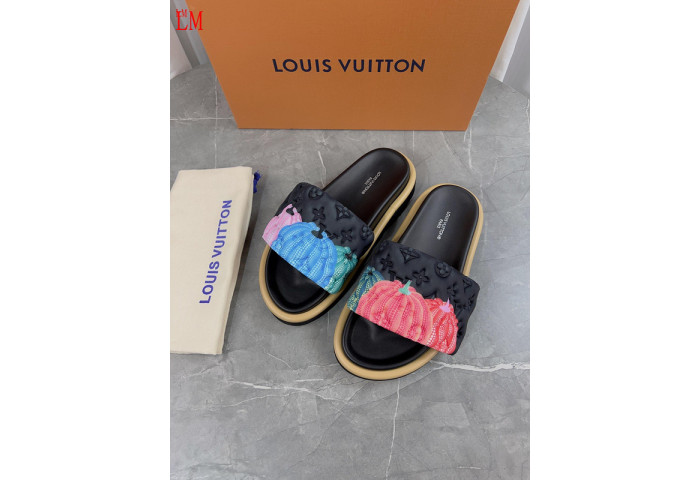 LV SANDALS