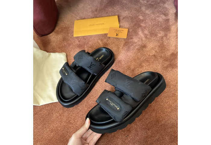 LV SANDALS