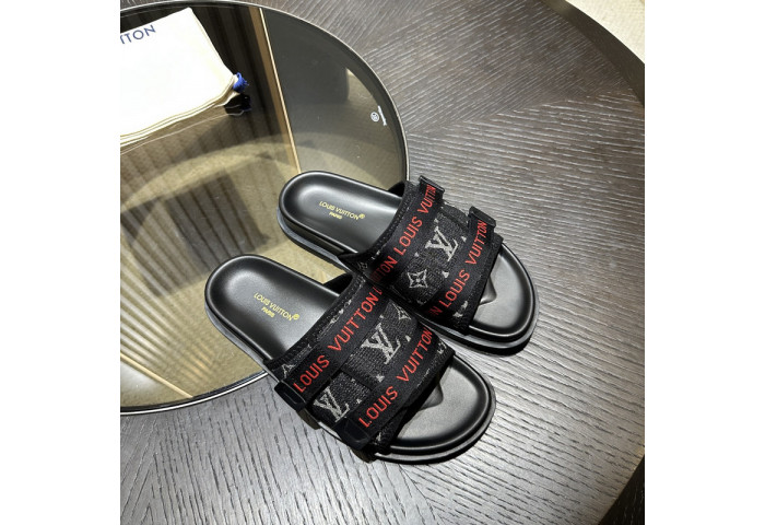 LV SANDALS