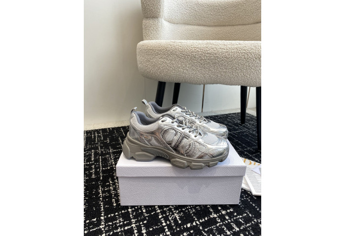 Dior SNEAKER