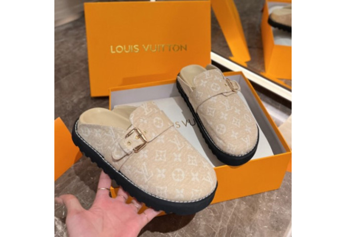 LV SANDALS