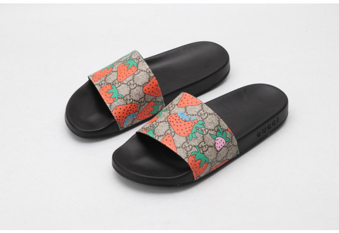 GUCC SANDALS