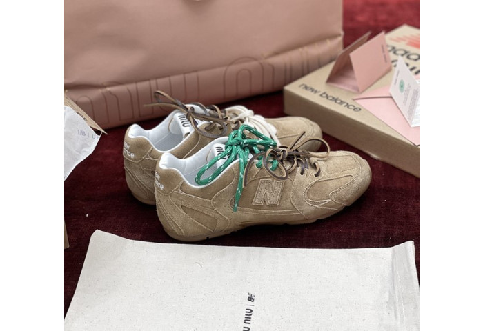 NEW BALANCE X MIUMIU SNEAKER