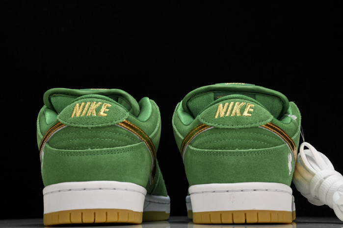 nike sb dunk low pro st. patrick