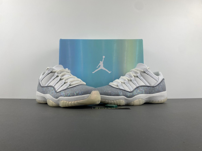 Air Jordan 11 Low 2025 “Snake” HQ7000-001
