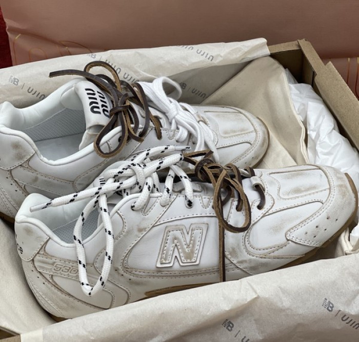 NEW BALANCE X MIUMIU SNEAKER