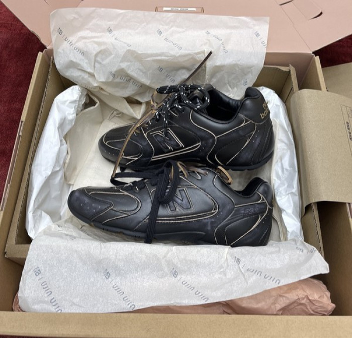 NEW BALANCE X MIUMIU SNEAKER