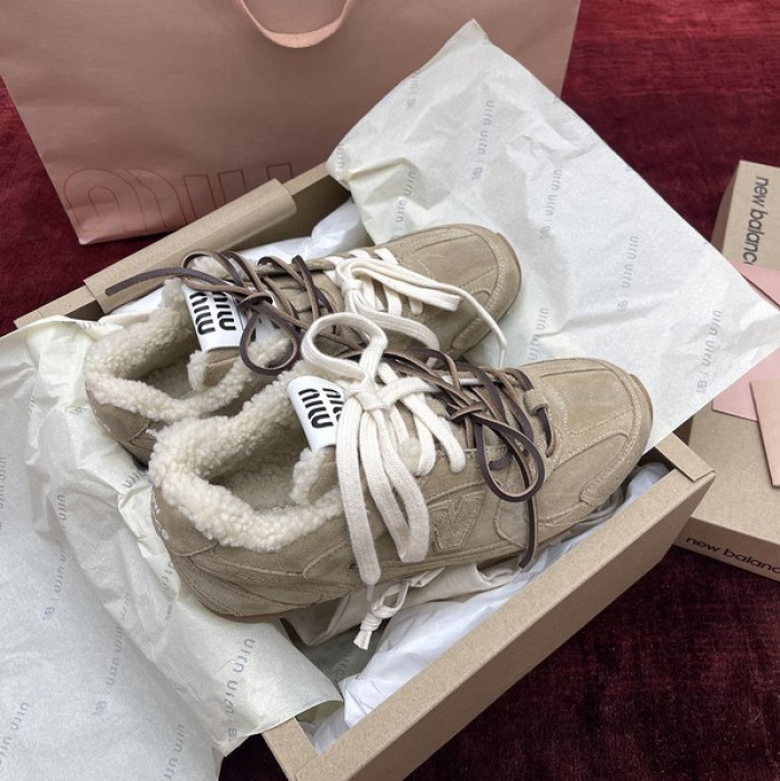 NEW BALANCE X MIUMIU SNEAKER