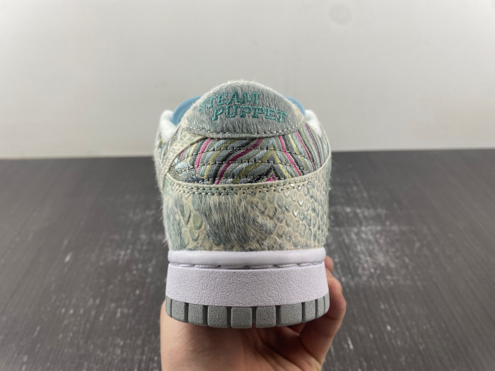 nike dunk low year of the dragon