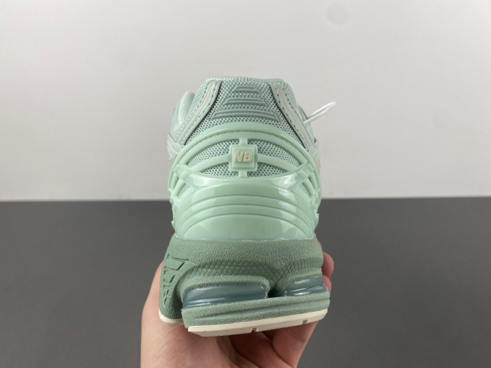 New Balance 1906R Jade Green