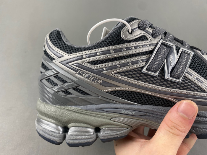 New Balance 1906R Phantom Dark Grey Metallic Silver