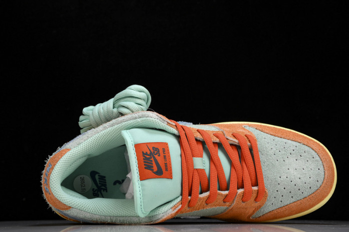 nike sb dunk low orange emerald rise dv5429-800