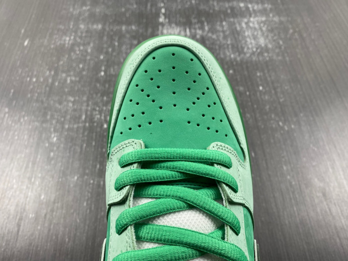 nike sb dunk low concepts bright green lobster bv1310-303