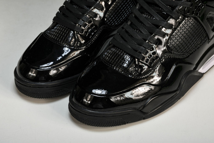 Jordan 4 Retro 719864-010