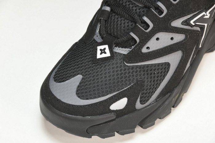 lv runner tatic sneaker