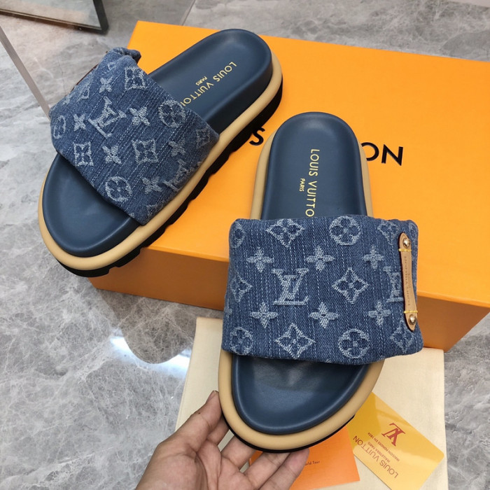 LV SANDALS
