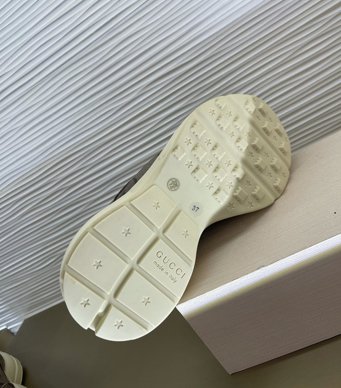 g*u*i rhyton vintage trainer sneaker