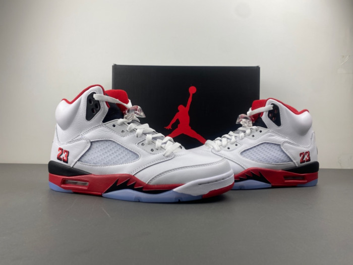 Jordan 5 Retro Fire Red Black Tongue (2025)