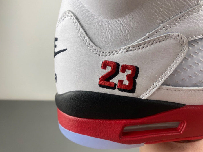 Jordan 5 Retro Fire Red Black Tongue (2025)