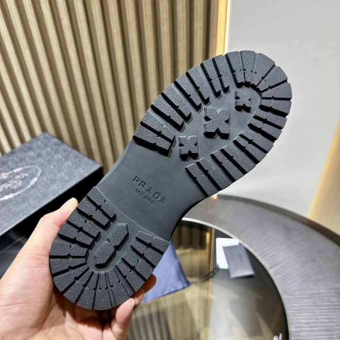 PR0DA LOAFERS