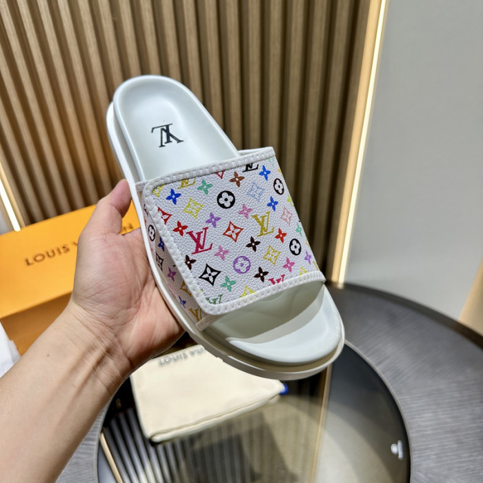 LV SANDALS