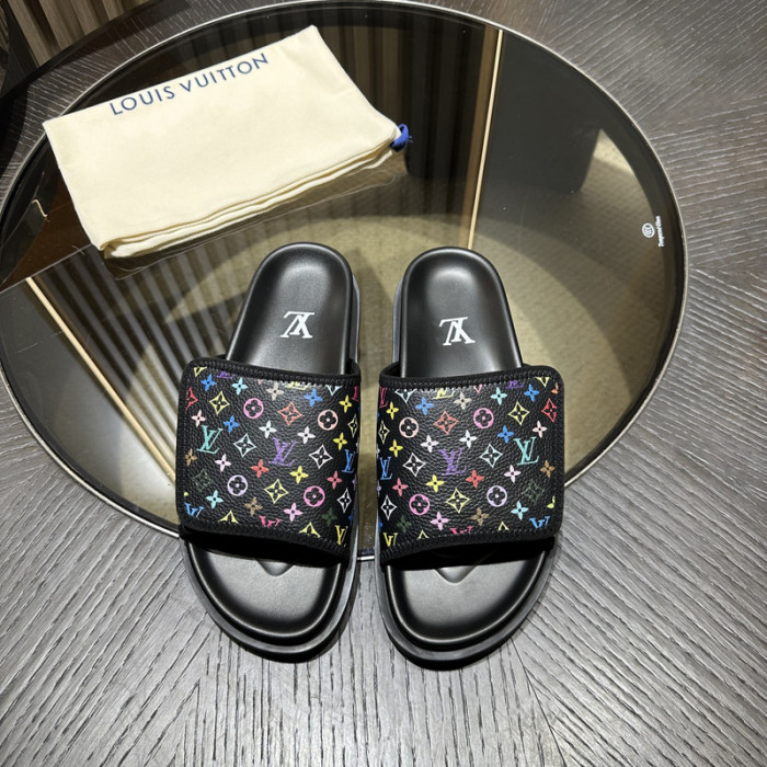 LV SANDALS