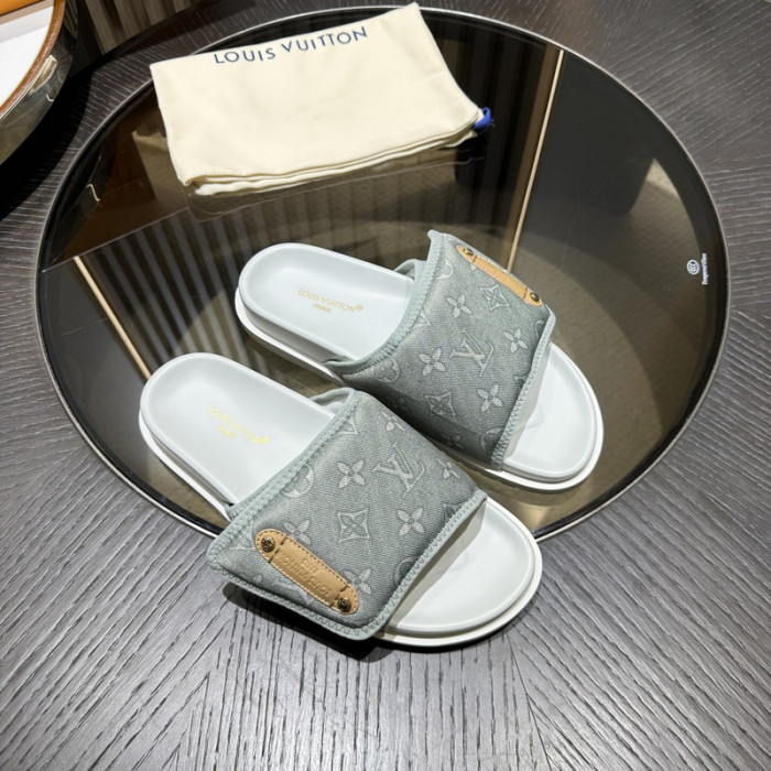 LV SANDALS
