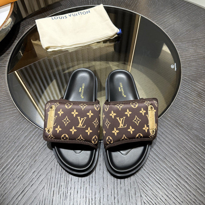 LV SANDALS