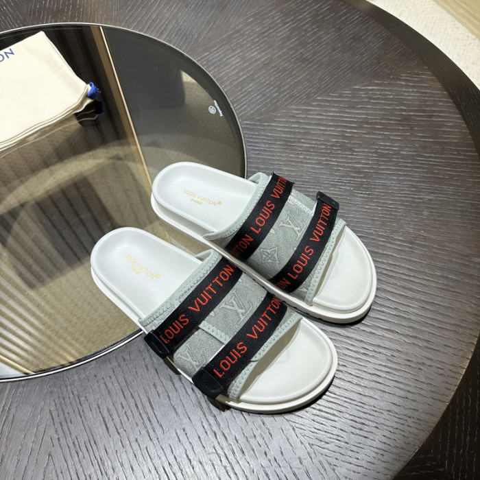 LV SANDALS