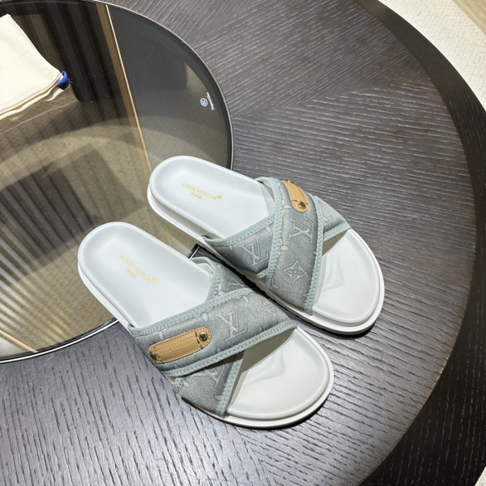 LV SANDALS