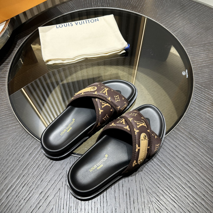 LV SANDALS