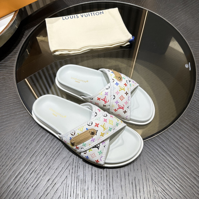 LV SANDALS