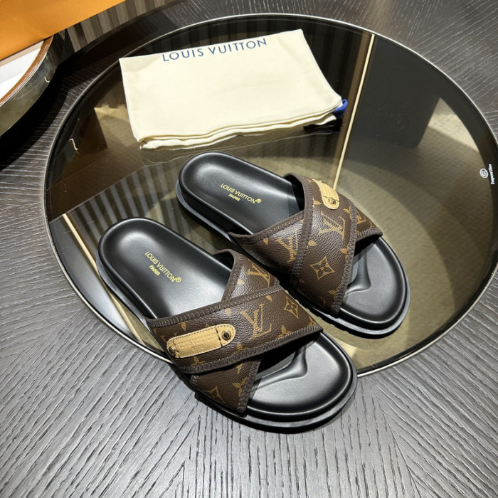 LV SANDALS