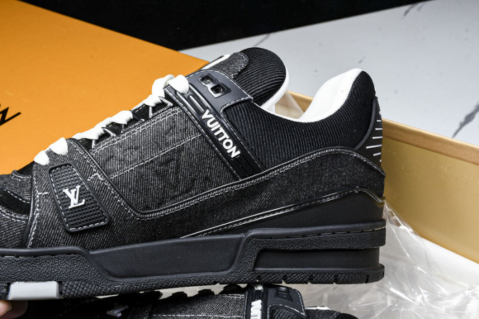 LV Trainer Sneaker