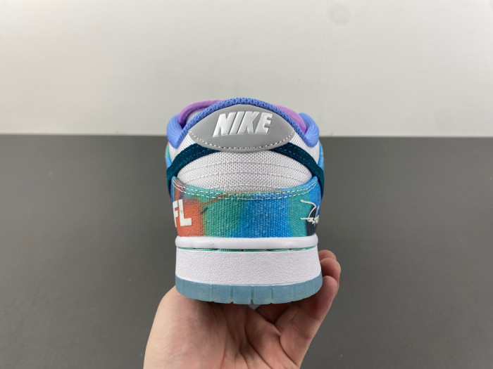 nike sb dunk low futura laboratories bleached aqua