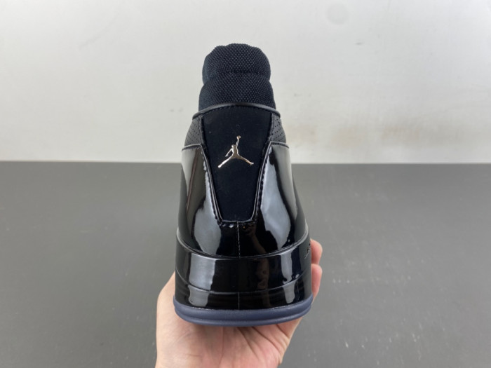 Jordan 17 Retro Low Black Patent IZ2638-001
