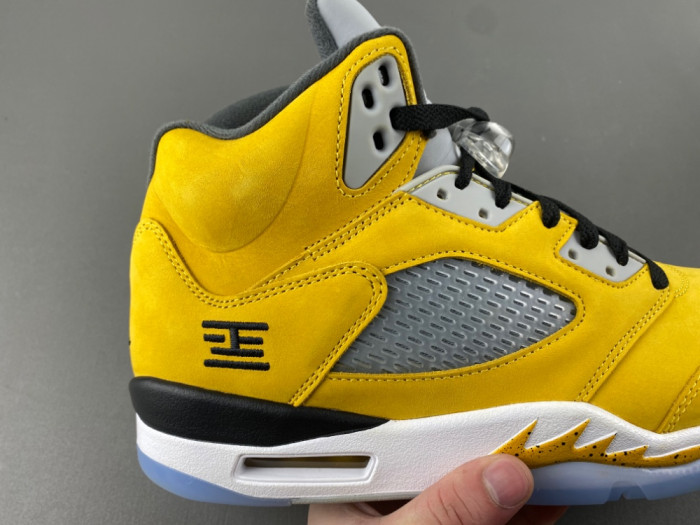 Air Jordan 5 “Tokyo” IO3372-700