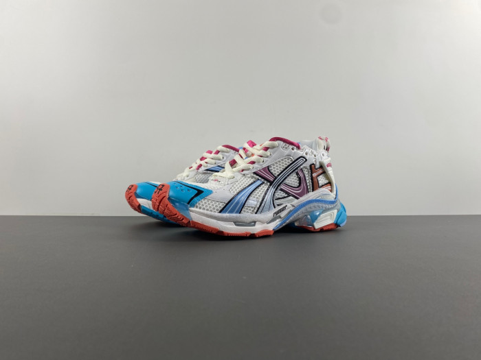 Ba*len*cia*ga runner