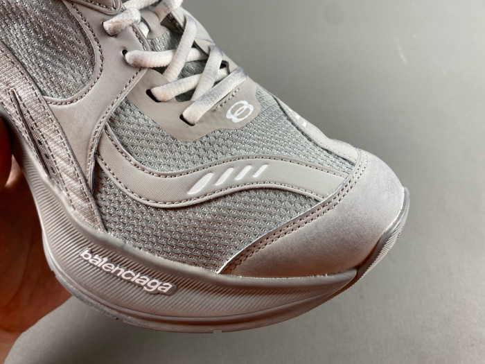 Ba*len*cia*ga runner