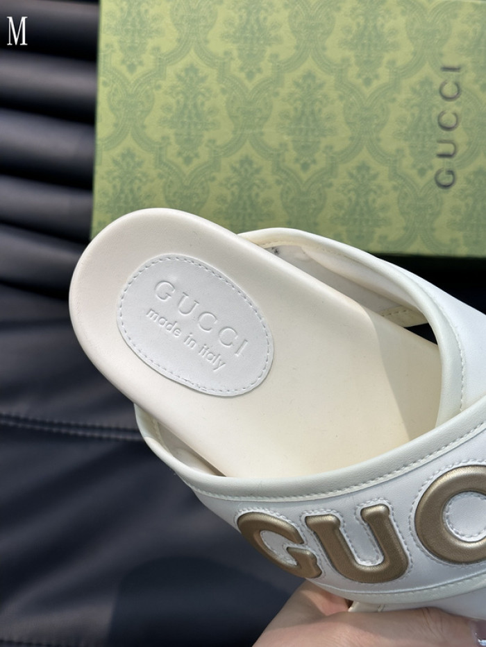 GUCC SANDALS
