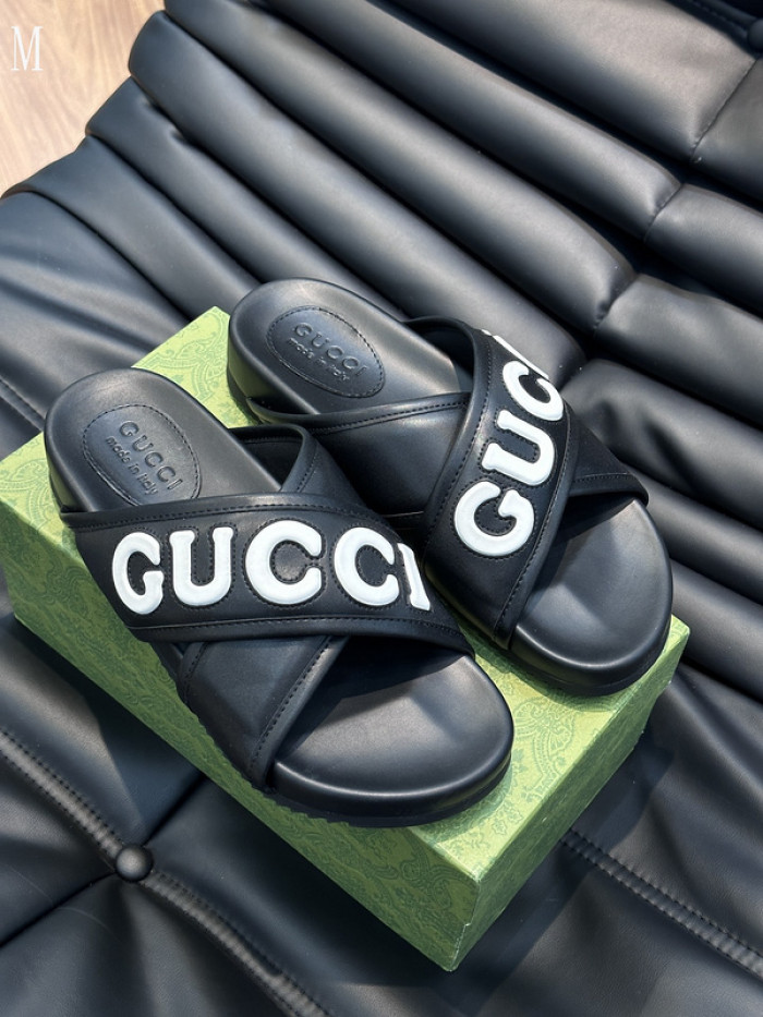 GUCC SANDALS